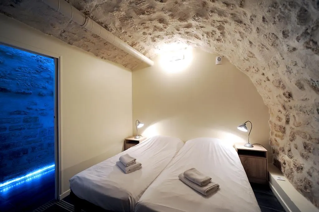 Unique Loft Apartment In Le Marais Paris