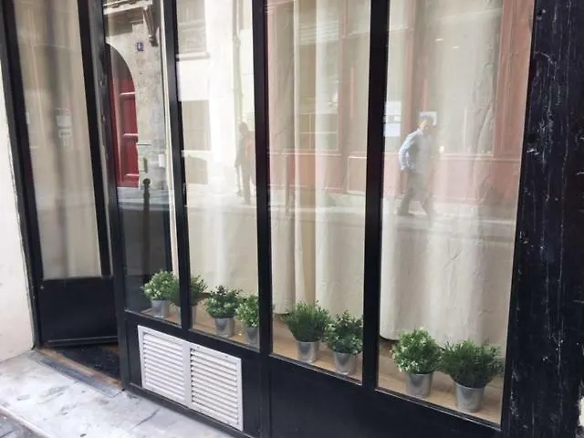 Unique Loft Apartment In Le Marais Paris